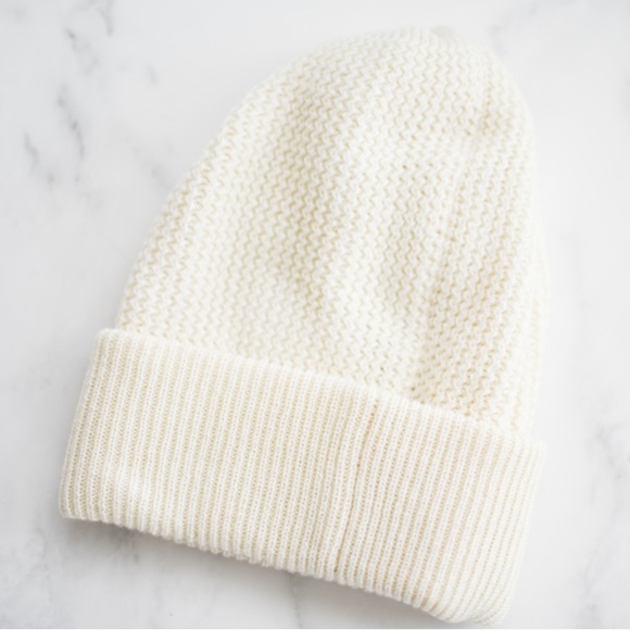 CHANEL 22A CASHMERE BEANIE - Picture 3 of 3